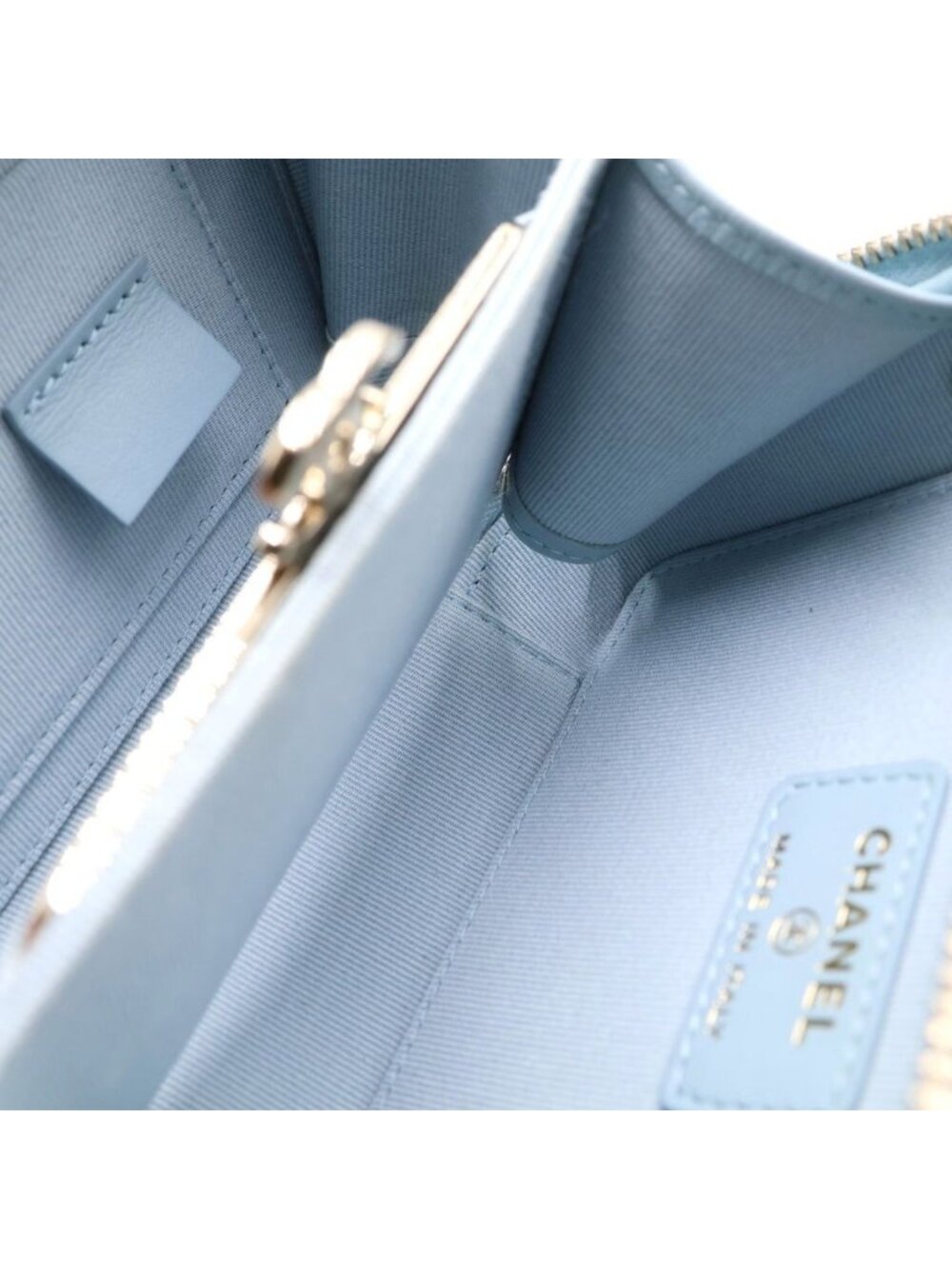 Chanel Quilted Vanity Chain Shoulder Bag Gold Caviar Leather Light Blue - Picture 8 of 8
